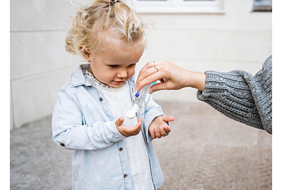 Helping Kids Avoid the “Winter-Hand Blues”